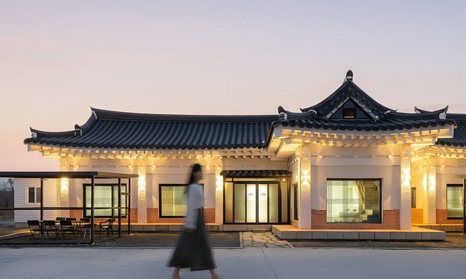 Gyeongju House | Gyeongju Poseokjeong Hanok Pool Villa