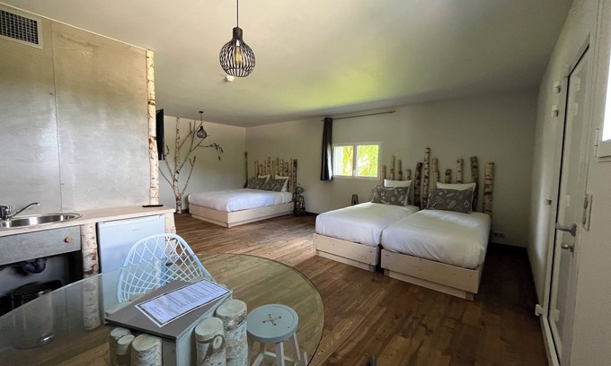 Pont-du-Navoy Hotel | Hôtel En Tilleul