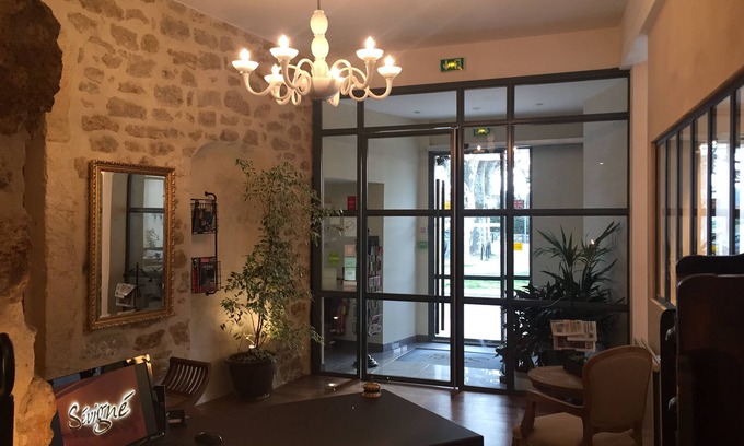 Grignan Hotel | Hôtel L'instant Sévigné