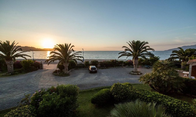 Saint-Florent Hotel | Hôtel Les Galets