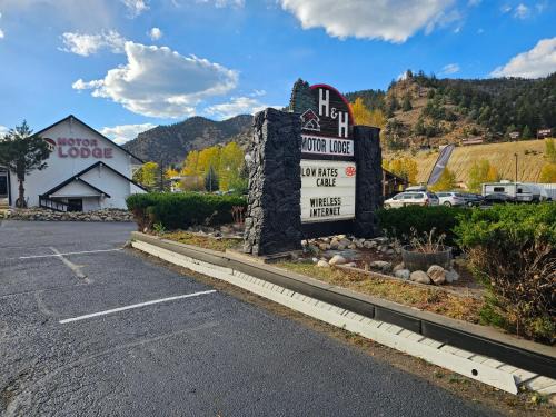 Idaho Springs Hotel | H&H Motor Lodge