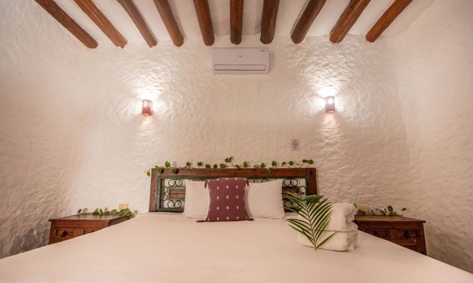Isla Holbox Hotel | Habitación de 1 Cama Vista al Jardín con Desayuno Continental Incluido