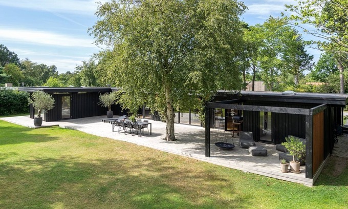 Holloselund House | "Hævnir" - 1km from the sea by Interhome