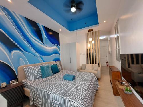 San Fernando Apartment | Hailey's Crib @ Azure North