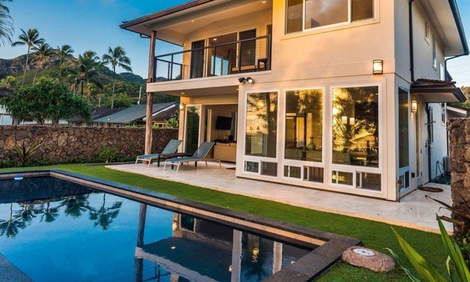 Laie House | Hale Kamalani - Oceanfront, Walk to Beach, BBQ , Lanai