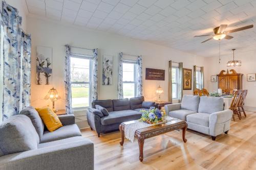 Lufkin House | Half-Mi to Dtwn Lufkin Charming and Spacious Home!