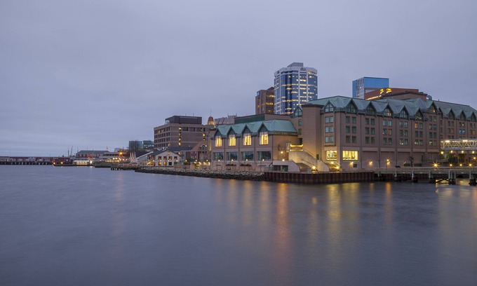 Downtown Halifax Hotel | Halifax Marriott Harbourfront Hotel