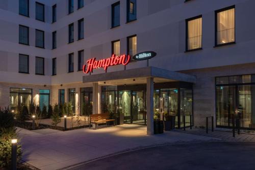 Schwabing-Freimann Hotel | Hampton By Hilton Munich City North