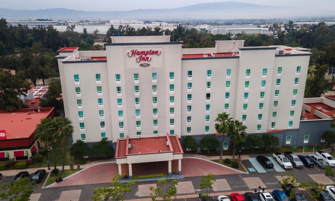 San Pedro Tlaquepaque Hotel | Hampton Inn by Hilton Guadalajara-Aeropuerto