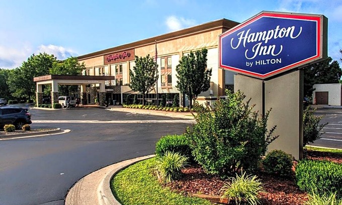 Edmond Hotel | Hampton Inn Edmond