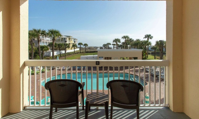 St. Augustine Beach Hotel | Hampton Inn St. Augustine Beach
