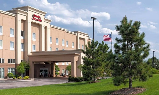 Quad Cities Hotel | Hampton Inn & Suites Davenport