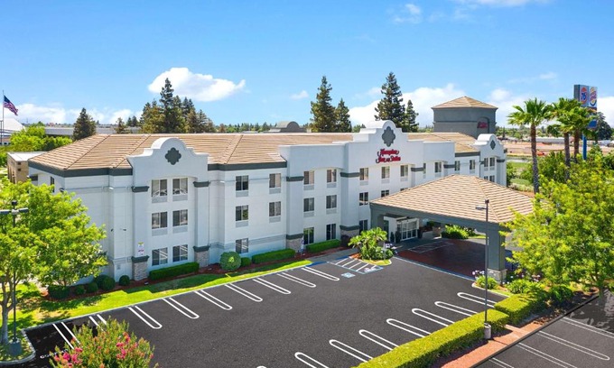 Salida Hotel | Hampton Inn & Suites Modesto - Salida