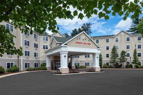 North Conway Hotel | Hampton Inn & Suites North Conway