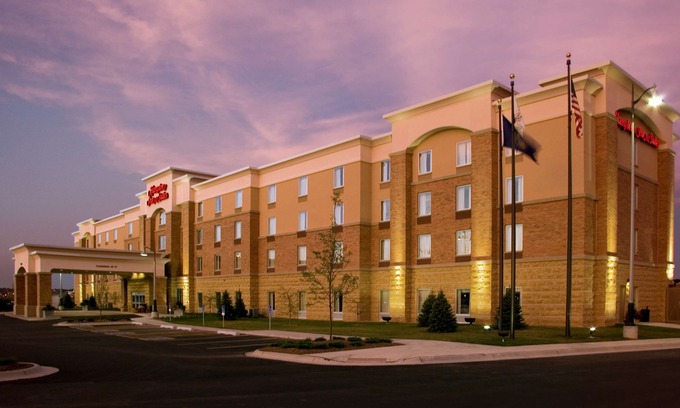 La Vista Hotel | Hampton Inn & Suites Omaha Southwest-La Vista