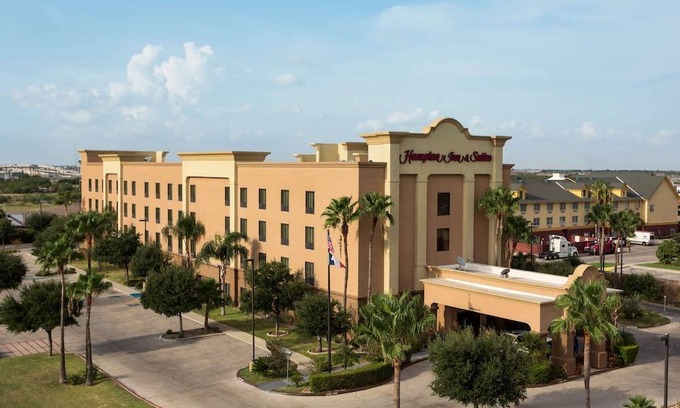 Pharr Hotel | Hampton Inn & Suites Pharr