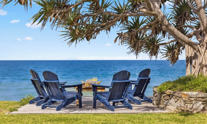 Sapphire Beach House | Hampton on the Beach - Absolute Beachfront, Pet-friendly, family beach house