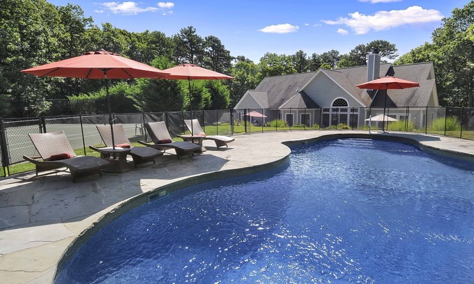 East Hampton House | Hamptons Compound w/Golf, Tennis, Pool, Basketball, Bocce, and much more!
