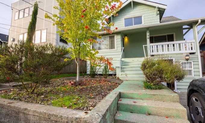 Greenwood House | Handcrafted Tiny House - Cozy Stay, Central Spot