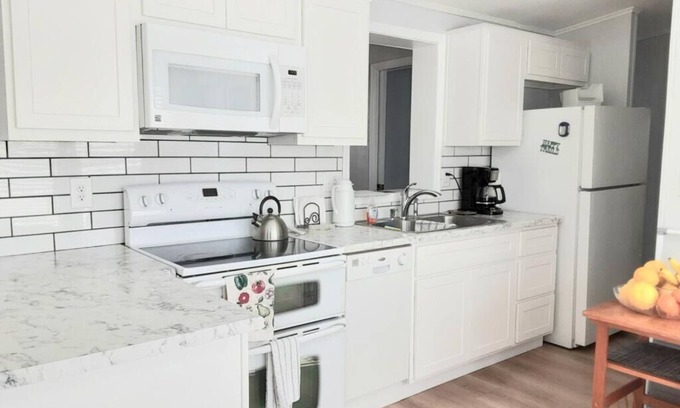 Happy Trails House | Happy Trails Resort with 2 Bedrooms & Golf Cart