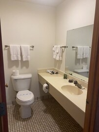 Washington Island Hotel | Harbor Inn- Waterfront Room #19- One queen bed