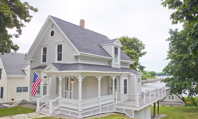 Camden House | HARBOR WATCH-IDYLLIC HOME WITH SWEEPING VIEWS OF GLITTERING CAMDEN HARBOR!