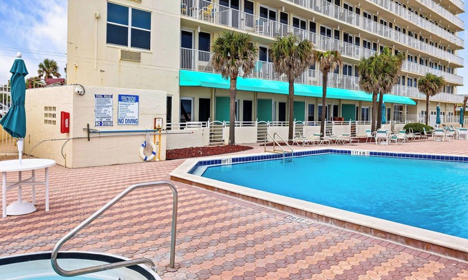 Lenox Park Condo | Harbour Beach Resort 503 | Oceanfront + Amenities