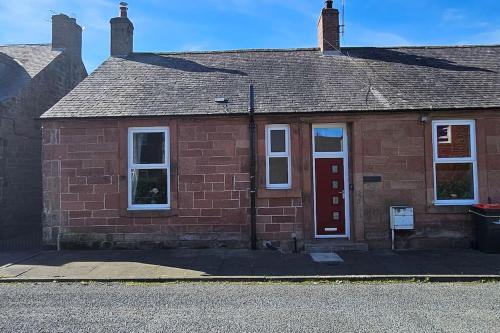 Annan House | Harbour cottage Annan