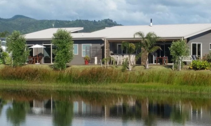 Matarangi Bed & Breakfast | Harbour Drive B&B