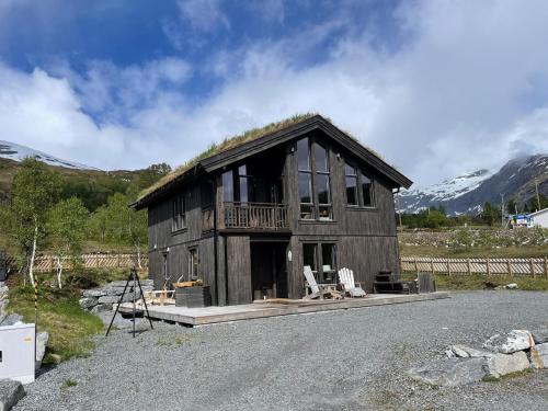 Hornindal House | Harevadet 217