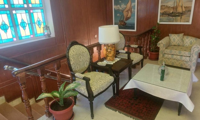 Islamabad Apartment | Haroon House F-10/4, Islamabad. Full Upper Floor with 3 Bedrooms.