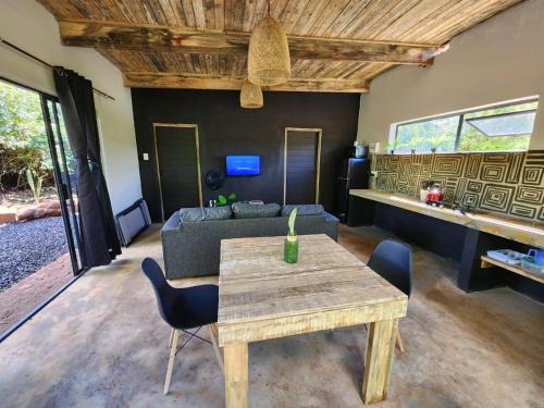 Hartbeespoort Apartment | Hartbeest Bush Lodge 25