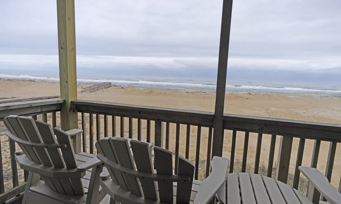 Rodanthe Condo | Hatteras Heaven® - Oceanfront 2BR/2 Bath Condo - Pool, Renovated Kitchen, King