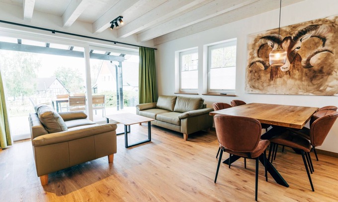 Niederberndorf House | Haus im Glück - Rechts