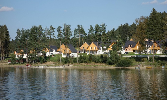 Lojzova Paseka House | Haus Rosi directly on Moldaustausee/Lipno