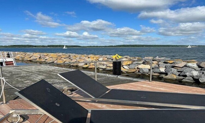 Laboe Boat Rental | Hausboot in Laboe an der Kieler Foerde