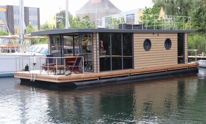 Flensburg Boat Rental | Hausboot Lina, Flensburg