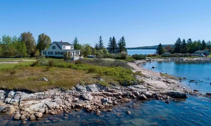 Steuben House | Have an unforgettable getaway at a family sized beach house with private beach!