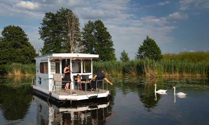 Brandenburg an der Havel Boat Rental | Havel Cruiser - Hausboot-Flöße mit Stil