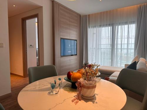 Dich Vong Apartment | HB Serviced Apartment - 12 Trần Quý Kiên