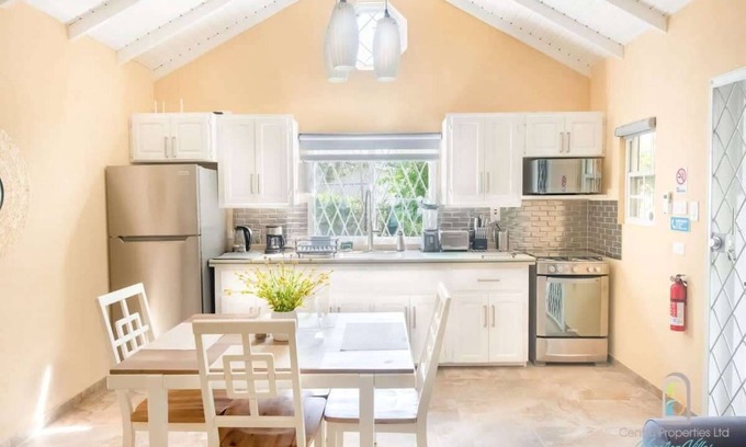 Dover Cottage | Heart of St. Lawrence Gap, | 8-min Walk to Beach