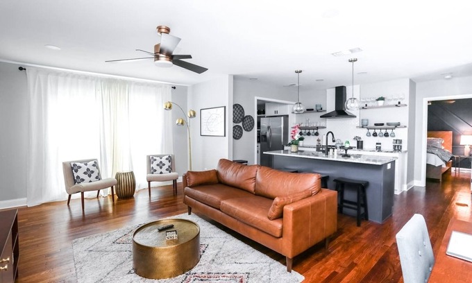 Tech Terrace House | ❤️ Heart of Tech Terrace 3/2 Remodeled Near Tech