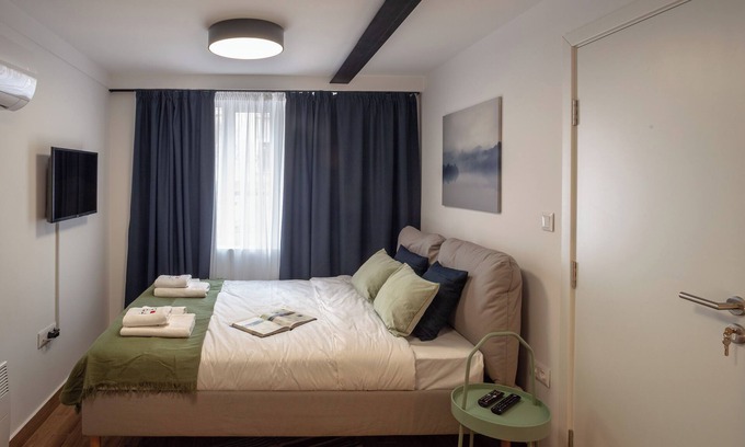 Sofia City Center Apartment | Heart of Town, Flexy Work& Travel by Ruby Red House