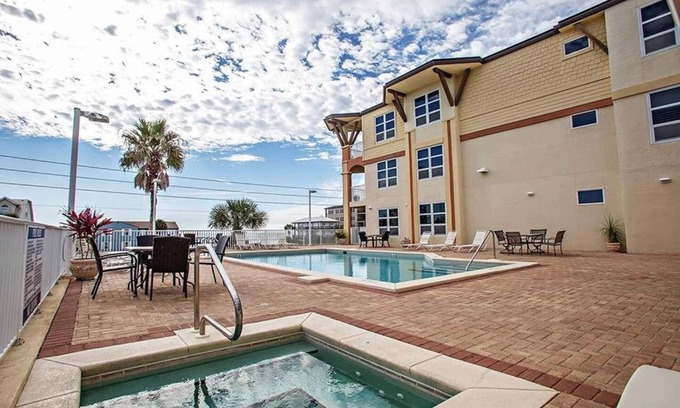 Mexico Beach Condo | Heated Pool, Hot Tub & Sauna! Oceanview!