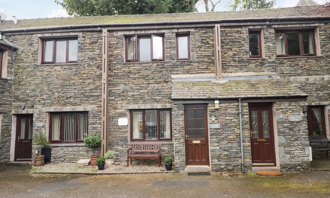 Ambleside Cottage | HEATHER COTTAGE, pet friendly in Ambleside