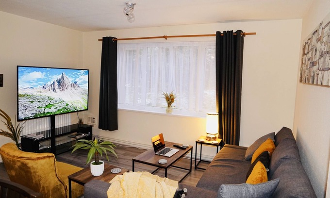 Runnymede Hotel | Heathrow Stays The Magna Carta Windsor