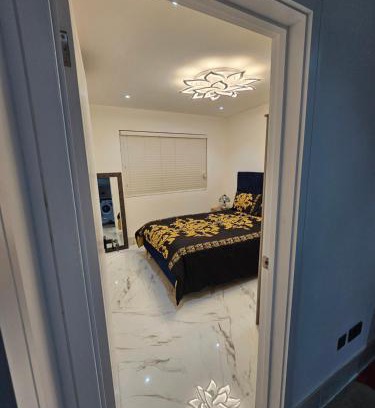 Merton Apartment | Heaven