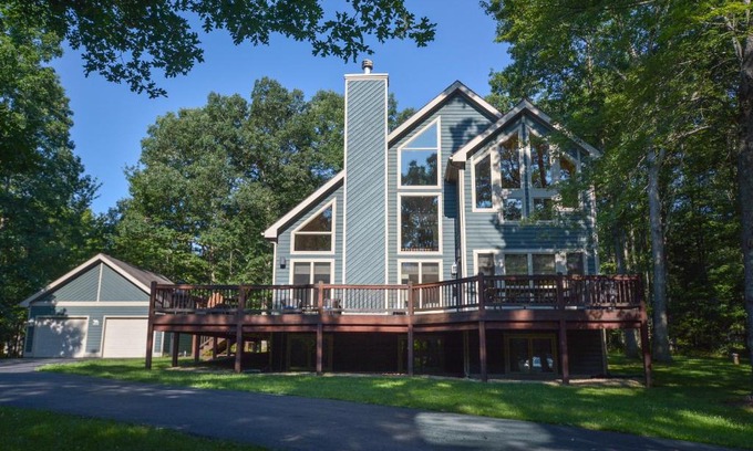 Blakeslee House | Heavenly Grove