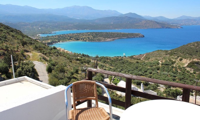 Istron Apartment | Heavenly located above the sea, pool, wifi - holiday apartment Istron, Crete