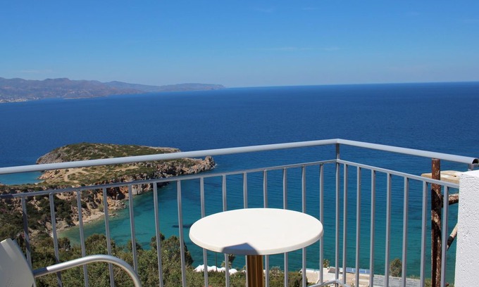 Istron Apartment | Heavenly located above the sea, pool, wifi - holiday apartment Istron, Crete